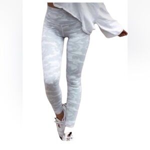 Strut This Women's Gray Camouflage Leggings One Size